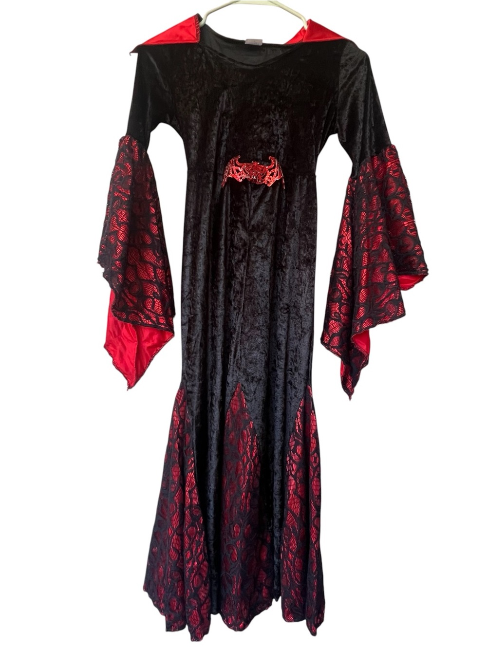Spirit Halloween- Gothic Vampira (Vampire) Costume Size Medium 8-10 Black/Red